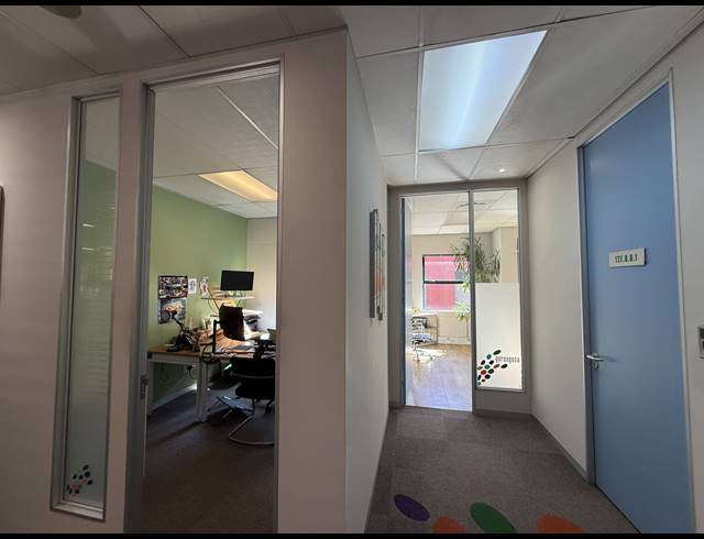 410M² OFFICE TO LET IN TOKAI